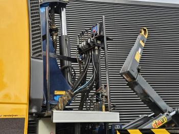 TRAKKER 380 8X6 / EURO 6 / CRANE + HOOKLIFT